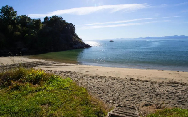 Incredible Bay Views - Kaiteriteri Bach