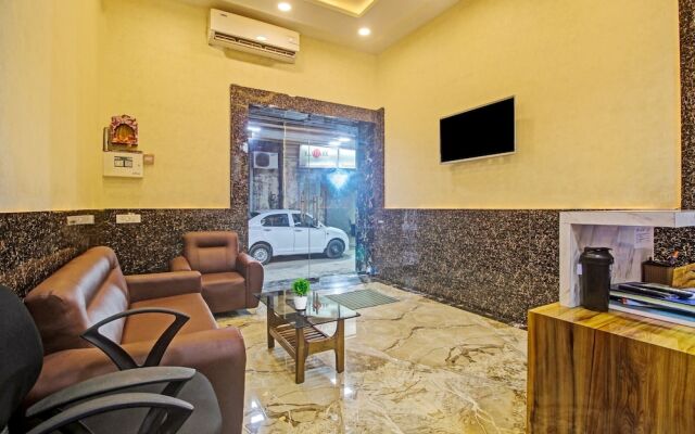 Super OYO Townhouse 1050 Centre Point In