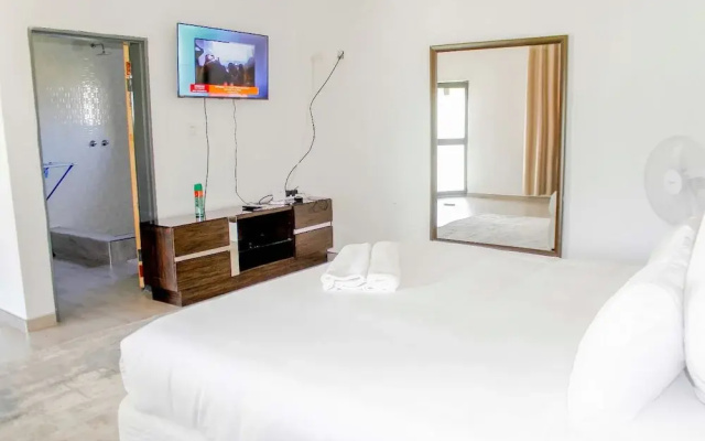 Tou Safari Lodge