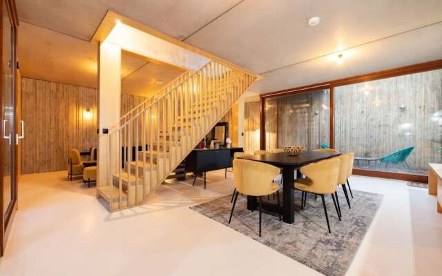 The Victoria Park Sanctuary - Stunning 2bdr Flat