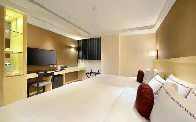 Shiny Ocean Hotel