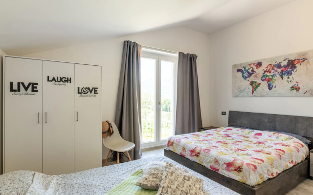 Rural apartment in Matelica with shared pool