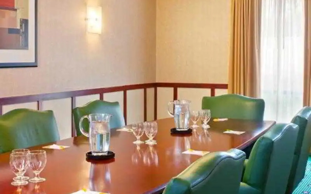 Courtyard Paramus