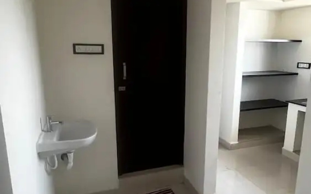 V Inn Service Apartments