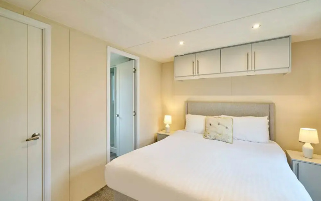 Host Stay Nightingale Lodge