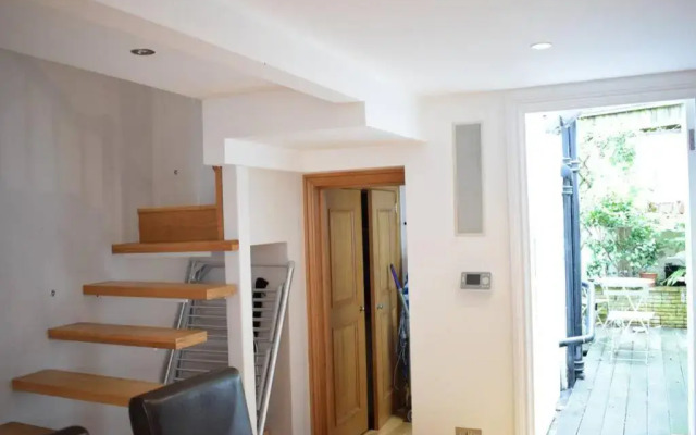 Plum Guide - Chelsea Mill