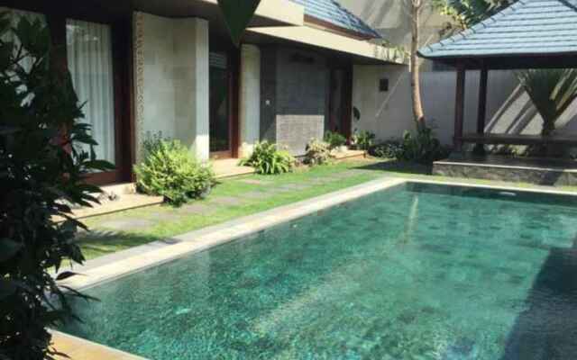 Villa Denira