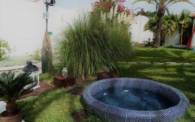 Birdcage Resort - Adult Only