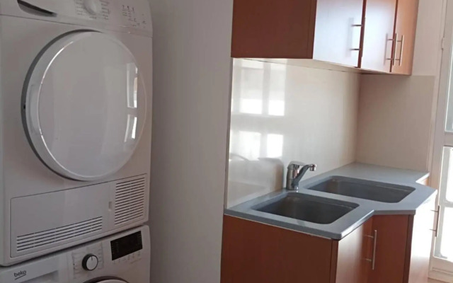 3 Bedroom Air-conditioned Apartment with Roof Terrace