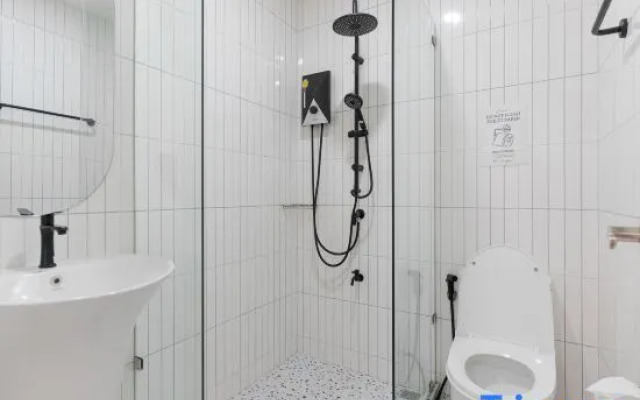Modern Townhome / 2BR near CNX moat