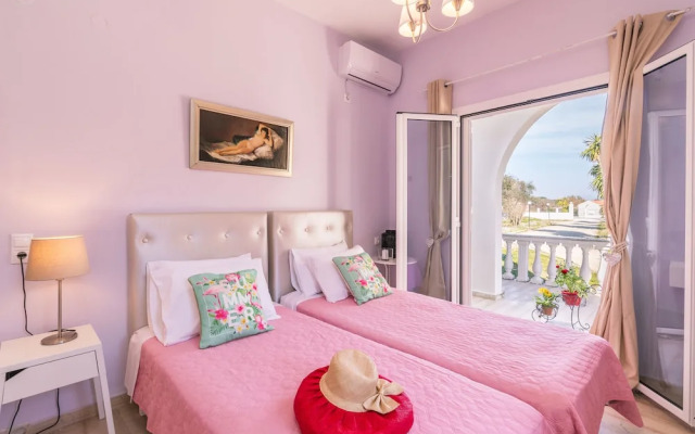 Lamda Apartments by Estia