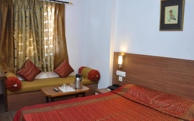 Gorbandh Hotel