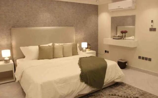 Luxury apartment prime location