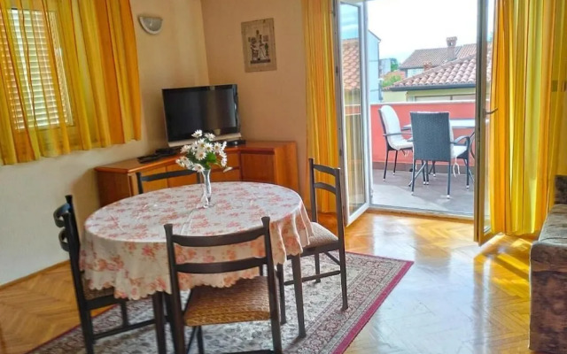 Charming Apartment in Umag With Balcony