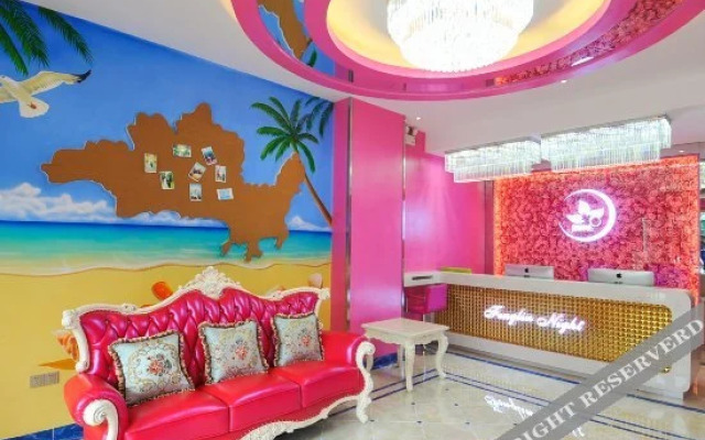 Sanya Fenglin night Theme Hotel