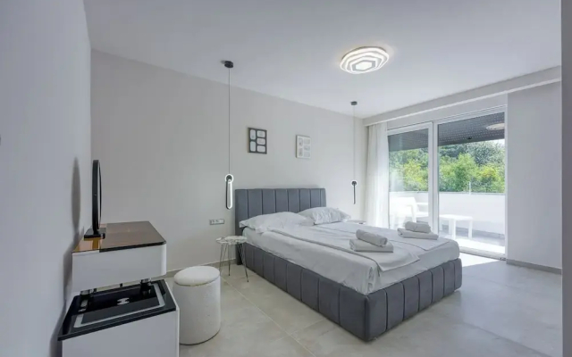 Villa Samara with Pool