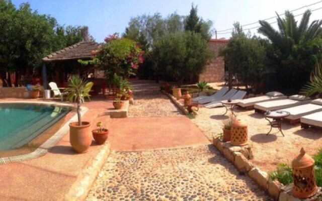 Safran Twin Room, Swimming Pool, Breakfast Included, Wifi
