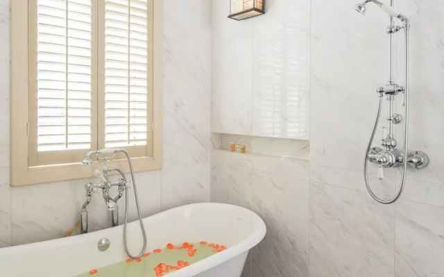 Relais & Chateaux Chaptel Hangzhou