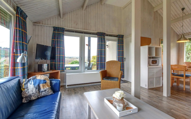 Detached bungalow in Naturpark Nordeifel near a reservoir