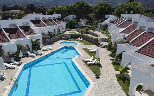 Club Lapethos Bungalow