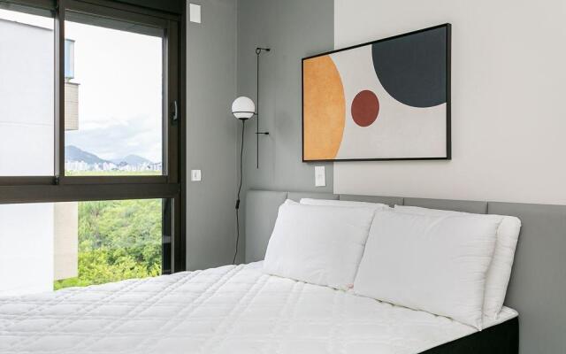 Apto confortável e completo em Floripa VIL305