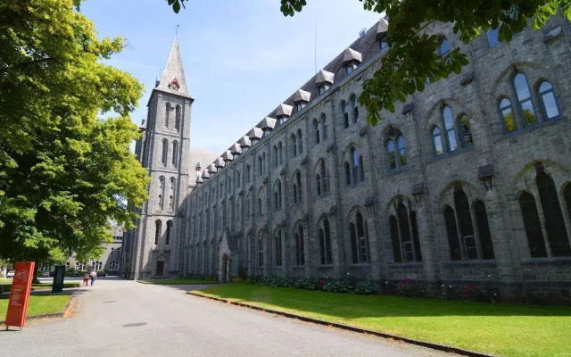 Woodland Estate, Sosoye