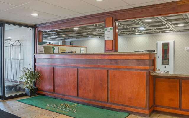 Quality Inn & Suites Detroit Metro Airport