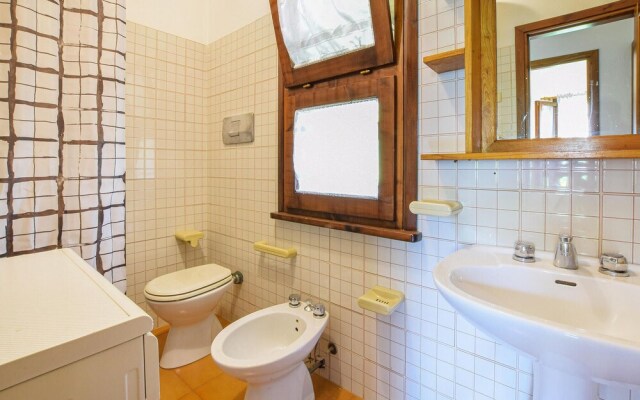 Stunning Home in Cannigione With 2 Bedrooms