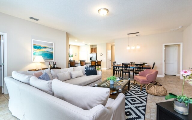 Solterra - 4167 Oaktree Drive