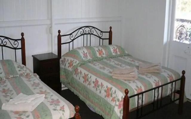 Carrollee Hotel
