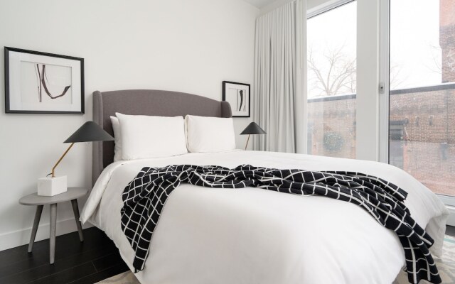 Beautiful Griffintown Suites by Sonder