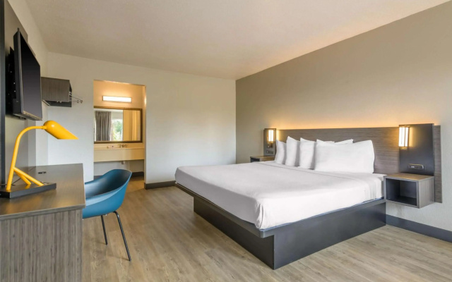 Motel 6 Spring Hill, FL - Weeki Wachee