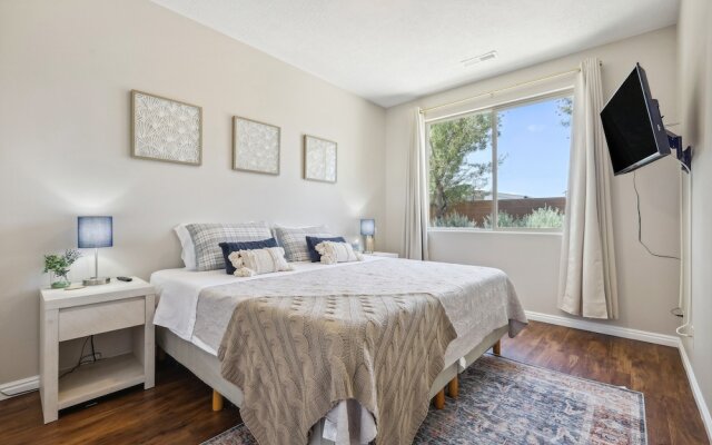 Welcoming Mesquite Condo w/ Pool Access!