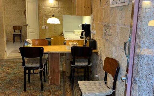 Cosy Haven, 96 Triq il-Karita', Victoria Gozo