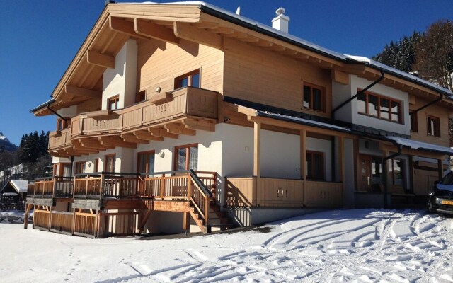 Charming Apartment in Saalbach-hinterglemm Near Ski Lift