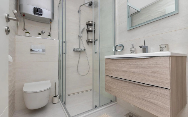 Lulani pool apartment