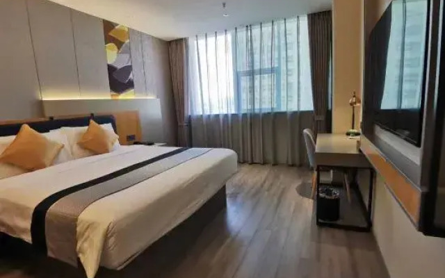 Motel At Train Station Taiyuan