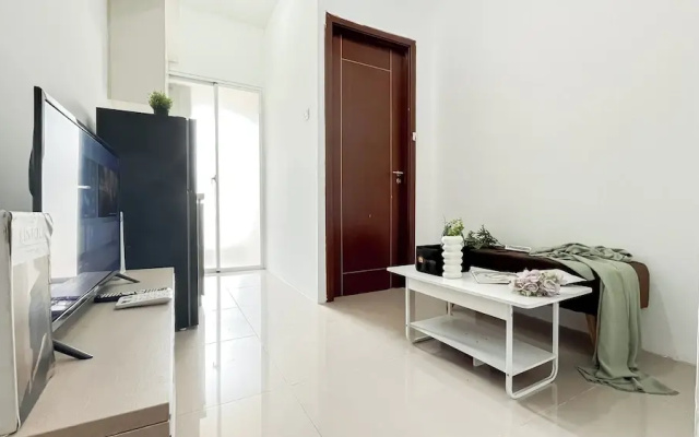 Simply Look 1Br At Vittoria Residence Apartment