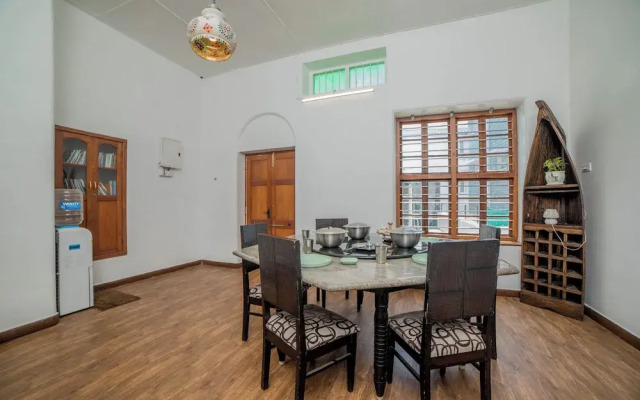 Savithri  Bungalow By XploreIndo
