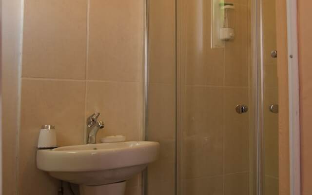 Motsolga Bed and Breakfast