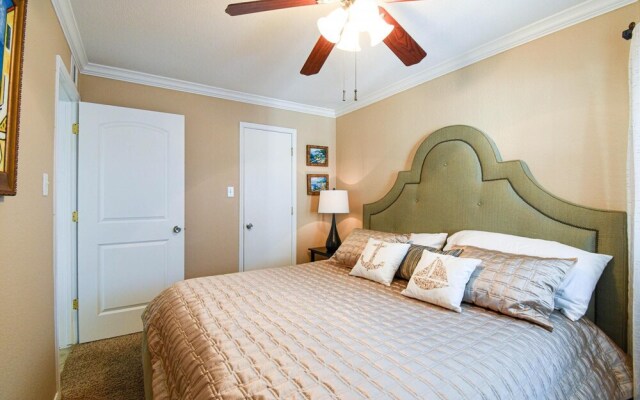 Seascape 2216 Hotel Room