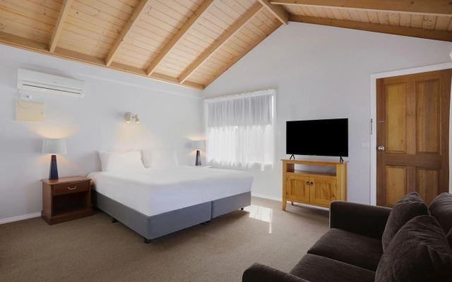 The Great Ocean Road Studios – Guest Rooms – Port Campbell