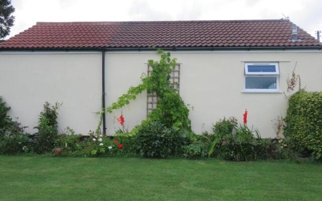 Apple Tree Corner Apartment