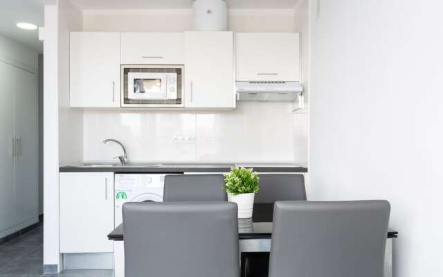 Close to the Sky Apartment, Surrounded by Beaches