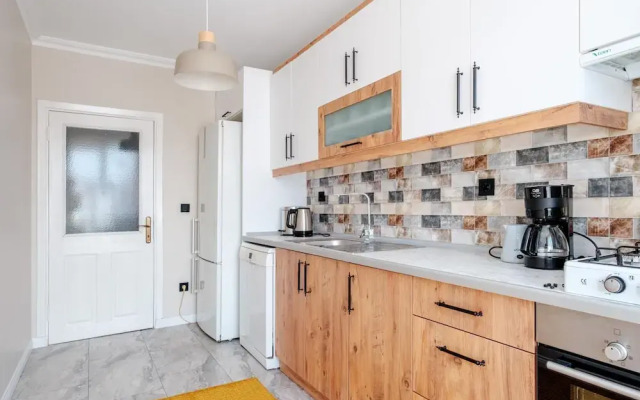 Vibrant Duplex With Terrace 2 min to Cevahir Mall