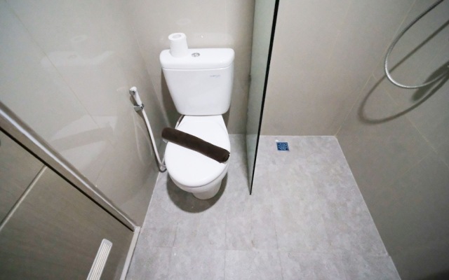 Nice And Comfy Studio Grand Dharmahusada Lagoon Apartment