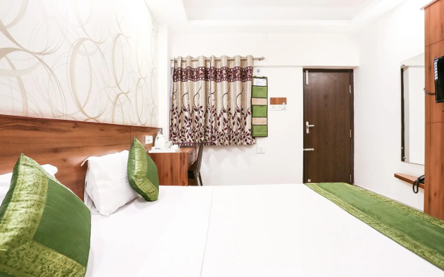 Treebo Comforts Inn, University Road Deralakatte