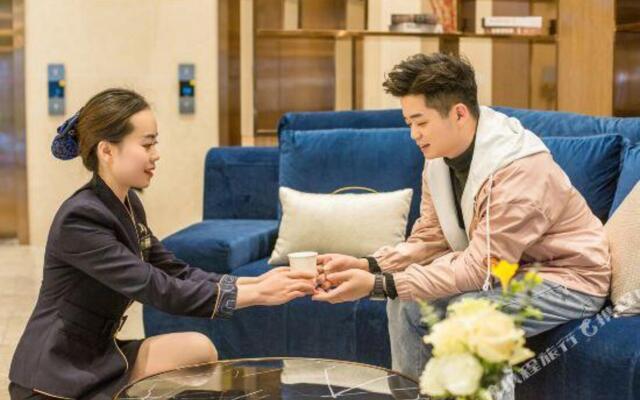 Yeste International (Guiyang Zhonghua North Road)