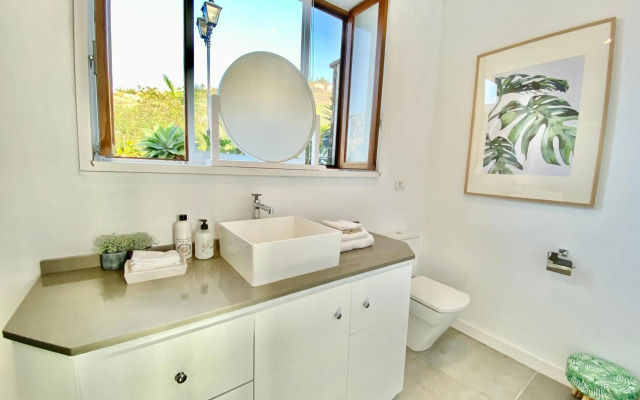 Casa Lava Luminosa y con Magníficas Vistas