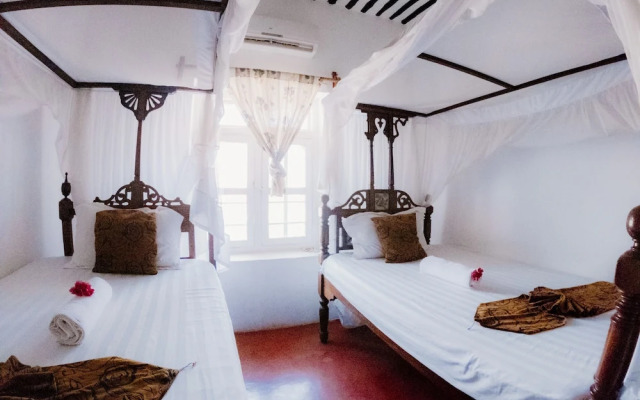 Pyramid Luxury Hotel